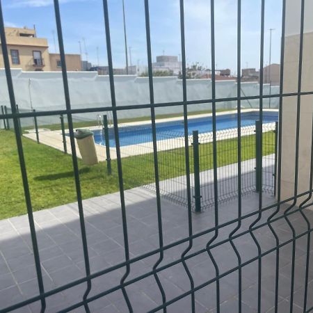 Апартаменты Piso Coqueto Chiclana Чиклана-де-ла-Фронтера Экстерьер фото